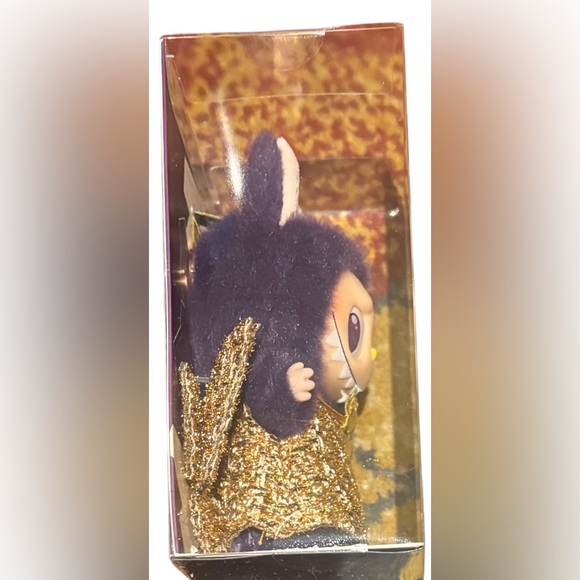 NIB AUTHENTIC LABUBU × PRONOUNCE - WINGS OF FORTUNE VINYL PLUSH - Picture 3 of 9